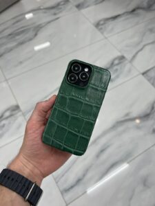 Зелёный кожаный чехол из натуральной кожи под крокодила MobCase 1927