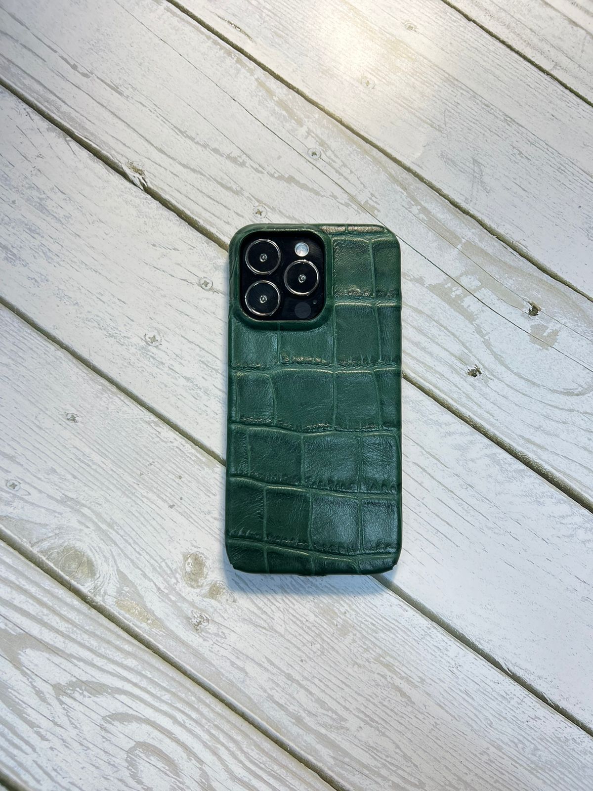 Зелёный кожаный чехол из натуральной кожи под крокодила MobCase 1927
