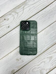 Зелёный кожаный чехол из натуральной кожи под крокодила MobCase 1927
