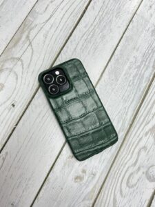 Зелёный кожаный чехол из натуральной кожи под крокодила MobCase 1927