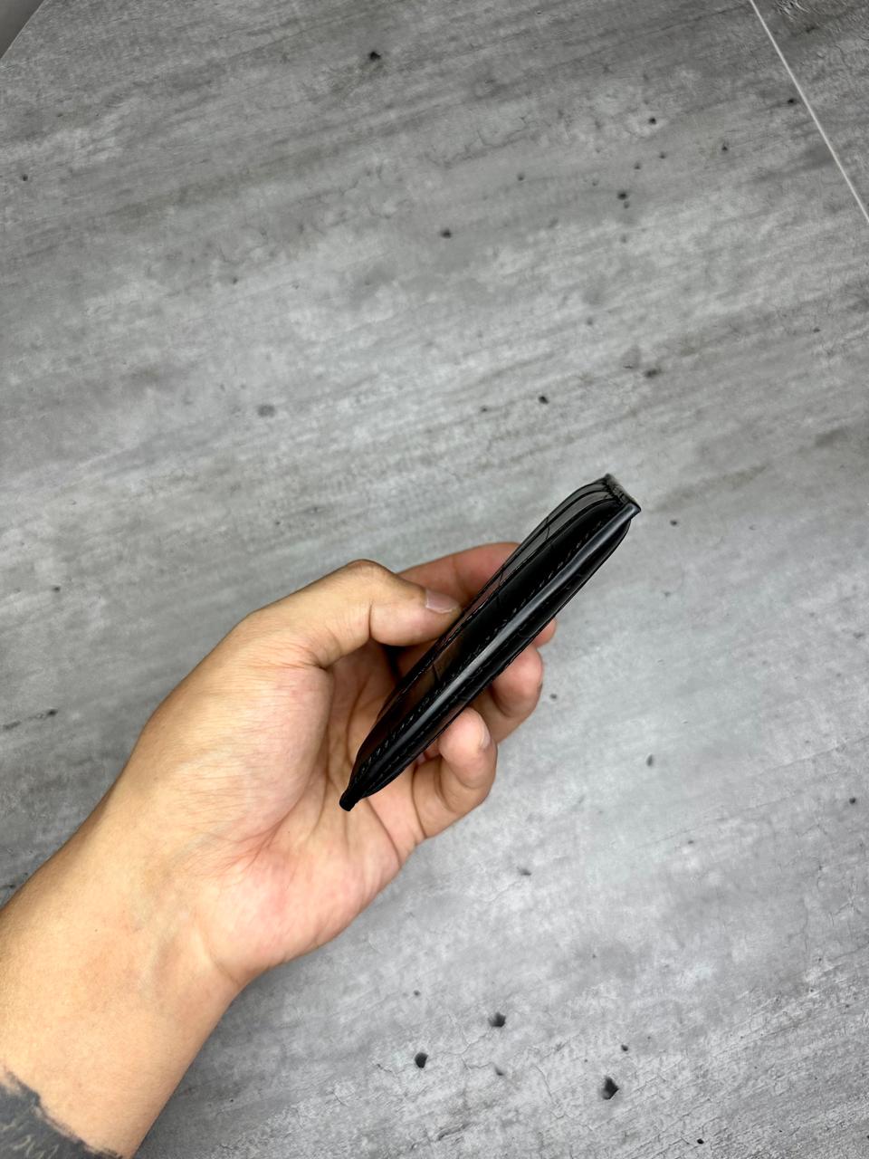 Кожаный чёрный картхолдер из натуральной кожи крокодила ручной работы MobCase 1943