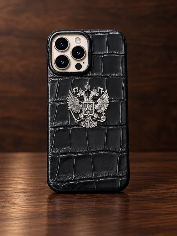 Купить Чёрный кожаный чехол с большим гербом России Mobcase 1703 — заказать в ателье премиальных аксессуаров Мобкейс