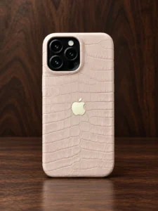 Купить Кожаный чехол с логотипом Apple Mobcase 1715 — заказать в ателье премиальных аксессуаров Мобкейс