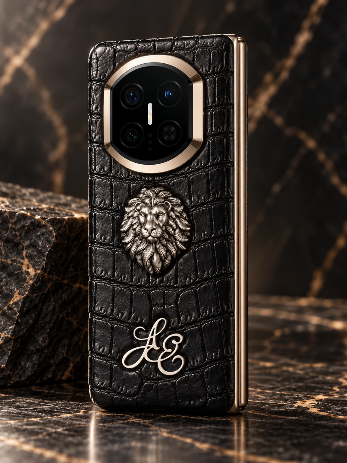Купить Чёрный чехол из кожи крокодила с головой льва Mobcase Lion для HUAWEI Mate X7 — заказать в ателье премиальных аксессуаров Мобкейс