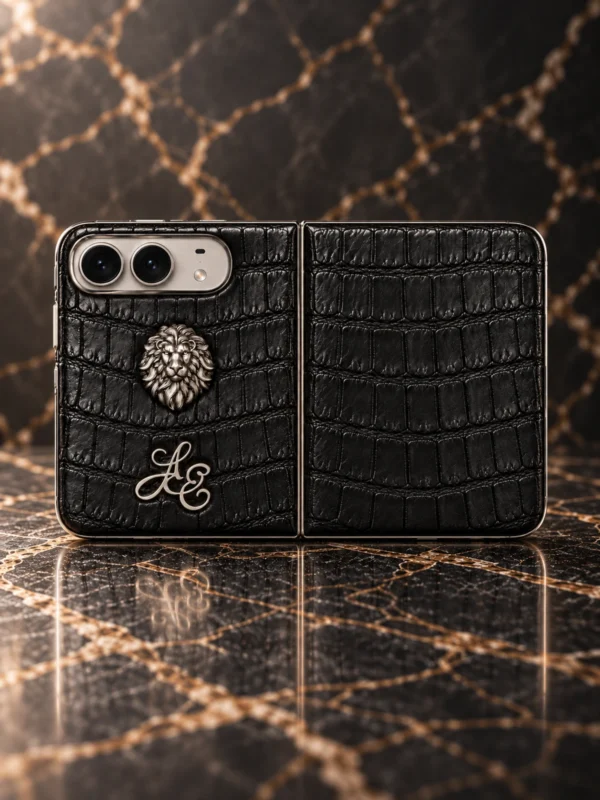 Купить Чёрный чехол из кожи крокодила с головой льва Mobcase Lion для iPhone Duo — заказать в ателье премиальных аксессуаров Мобкейс
