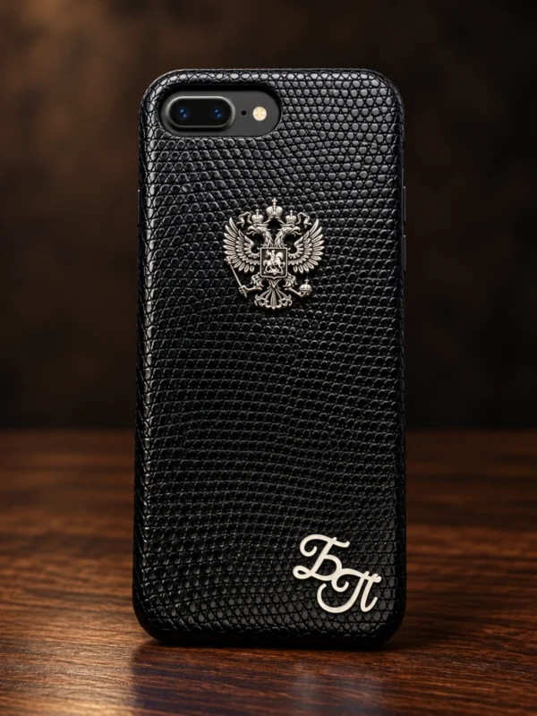 Купить Кожаный чёрный чехол из игуана с гербом России, инициалами Mobcase 1331 — заказать в ателье премиальных аксессуаров Мобкейс