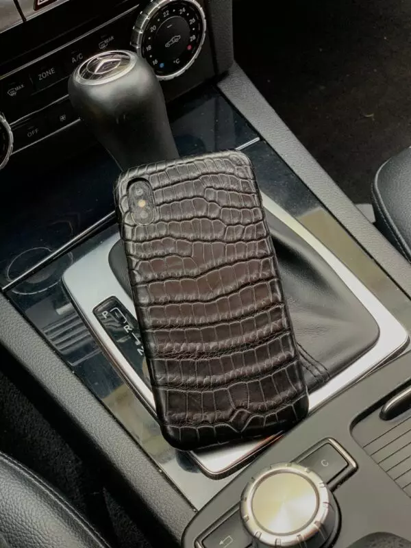 Чехол для телефона из натуральной, чёрной кожи крокодила, Mobcase 946