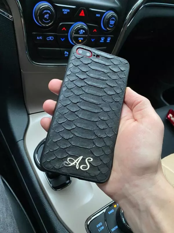 Чёрный чехол с инициалами из серебра Mobcase 1031