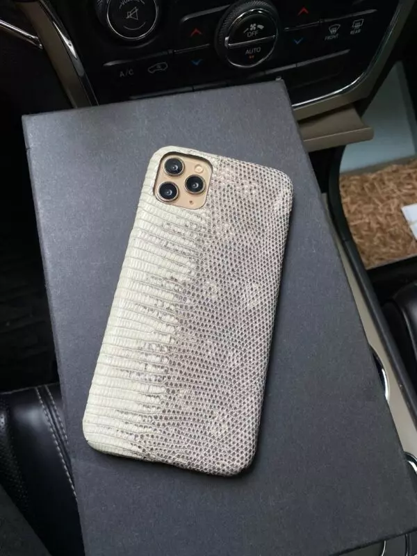 Эксклюзивный кожаный, белый чехол из игуана Mobcase 1172