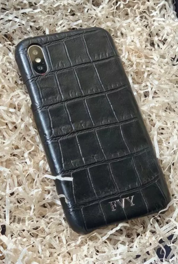 Кожаный чехол из чёрной телячьей кожи с инициалами, Mobcase 893
