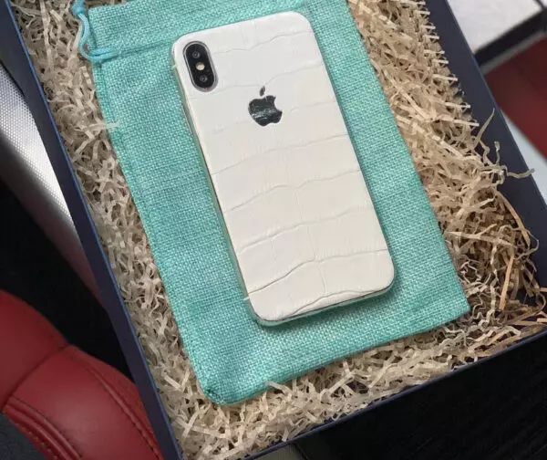 Кожаный чехол с логотипом Apple из натуральной, белой телячьей кожи, Mobcase 913