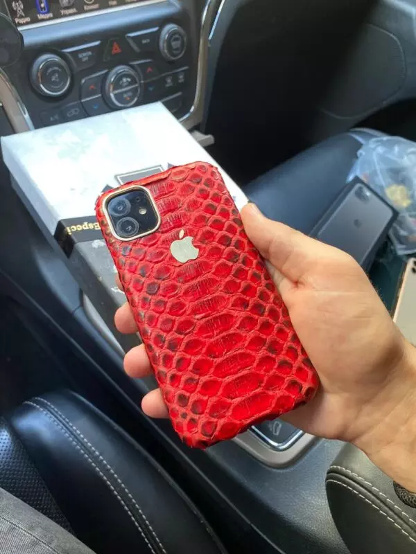 Кожаный, красный чехол с логотипом Apple Mobcase 1145
