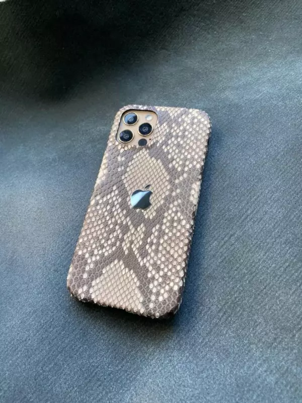 Эксклюзивный кожаный чехол с логотипом  Apple Mobcase 1408