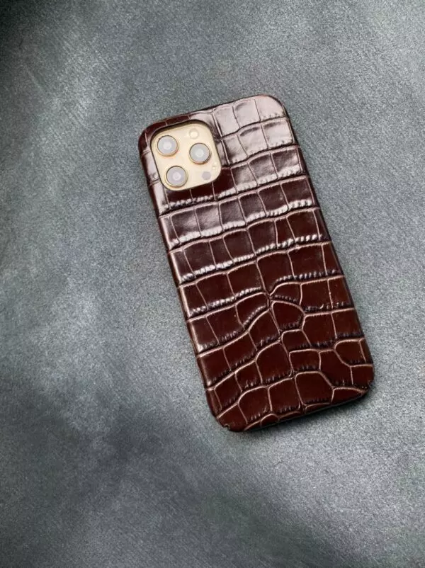 Кожаный коричневый чехол с выделкой под крокодила Mobcase 1471