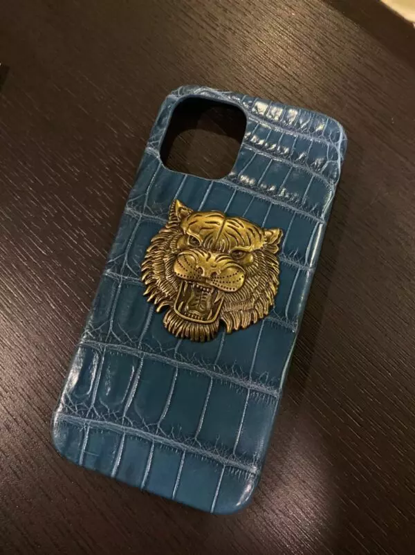 Голубой кожаный чехол из крокодила с головой тигра Mobcase 1480