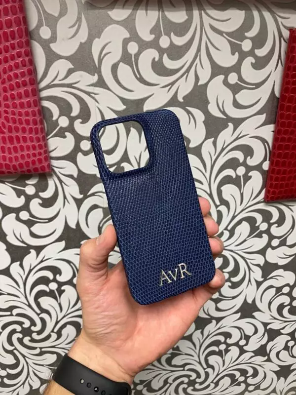 Синий кожаный чехол ручной работы из игуана с инициалами Mobcase 1571 для iPhone 13 Pro Max