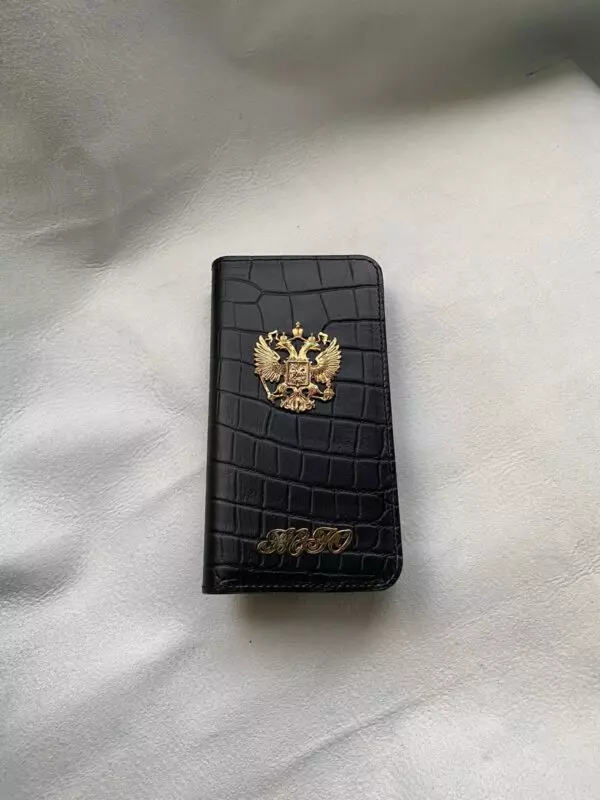 Кожаный чёрный чехол книжка с гербом России Mobcase 1596 для iPhone 13 Pro Max