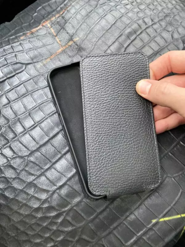 Флип-кейс чехол раскладушка чёрный кожаный ручной работы Mobcase 1632