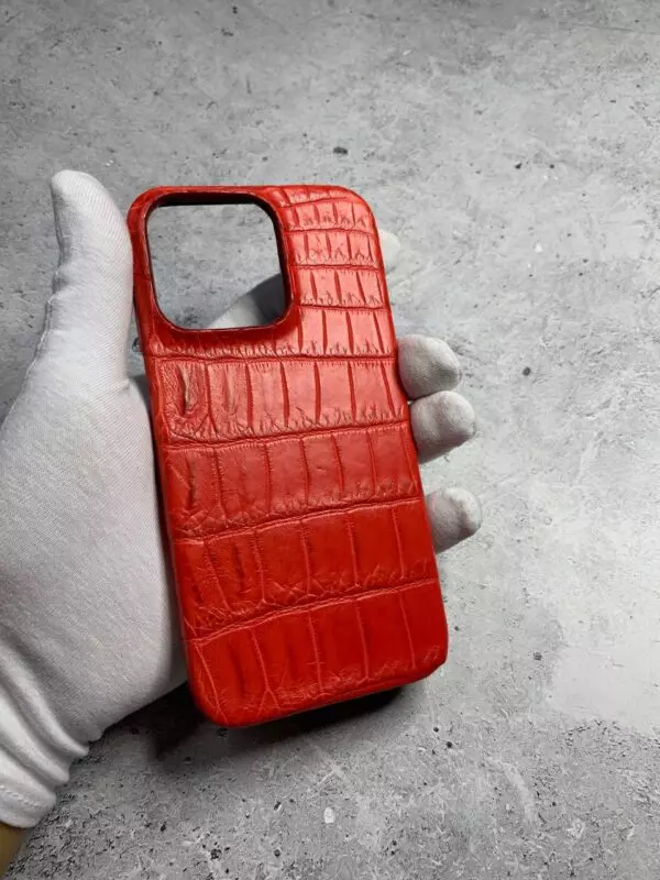 Красный кожаный чехол из крокодила Mobcase 1736 для iPhone 13 Pro