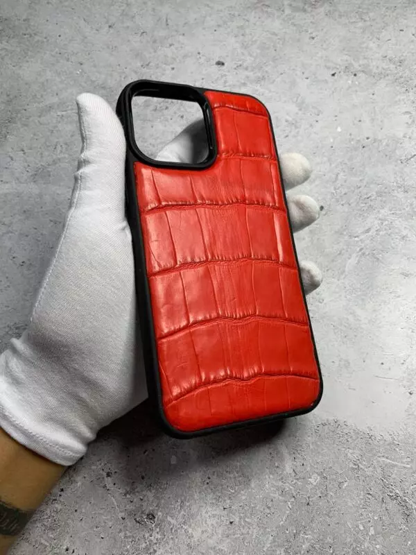 Противоударный красный кожаный чехол из крокодила Mobcase 1752 для iPhone 13 Pro Max
