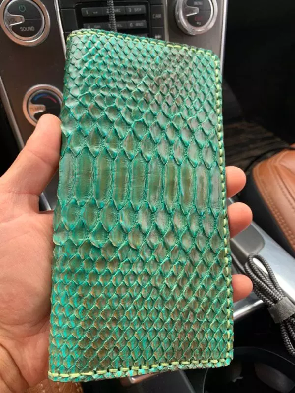 Женский кошелёк из кожи питона Mobcase 325